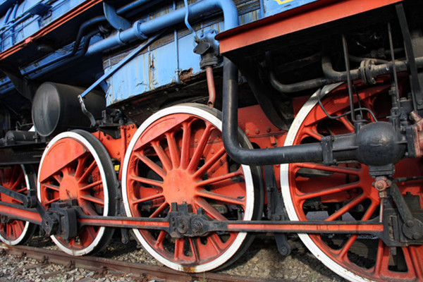 How many Railway Wheels does a Locomotive have